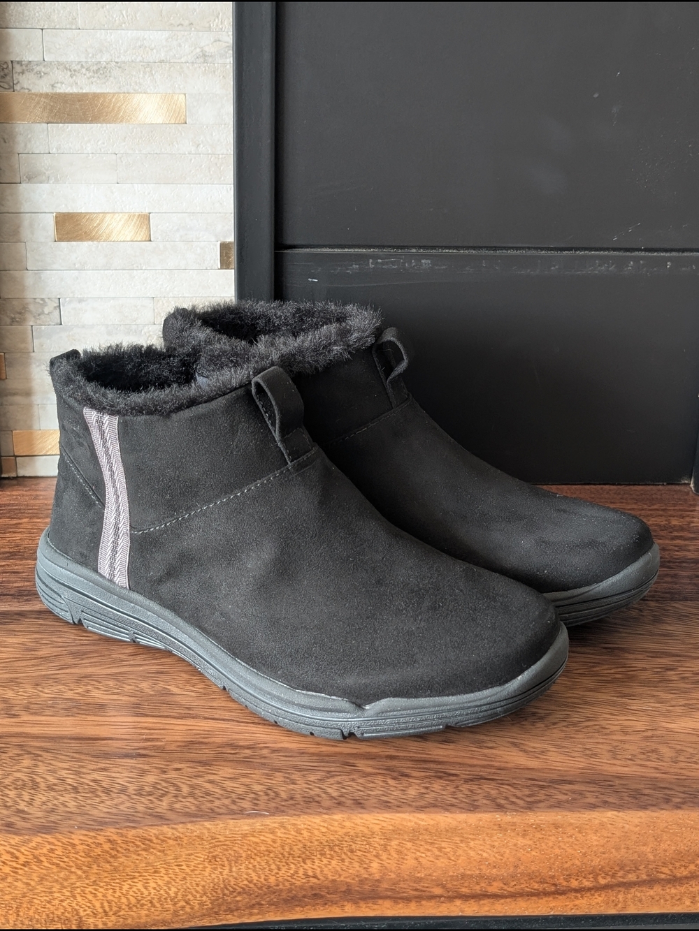 Ryka Amber Ankle Boots Black Suede Faux Fur-Lined Size 6